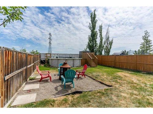 88 Evansford Circle Nw, Calgary, AB - Outdoor With Backyard