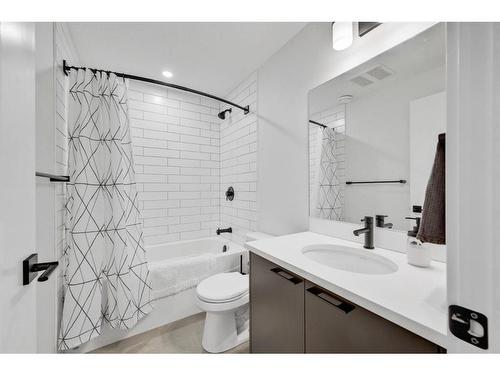 52 Seton Rise Se, Calgary, AB - Indoor Photo Showing Bathroom