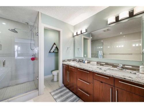 994 Shantz Place, Crossfield, AB - Indoor Photo Showing Bathroom