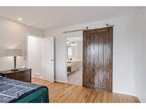 44 Dalbrook Bay Nw, Calgary, AB - Indoor Photo Showing Bedroom