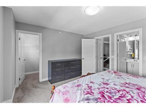 145 Howse Avenue Ne, Calgary, AB - Indoor Photo Showing Bedroom