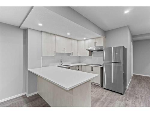 145 Howse Avenue Ne, Calgary, AB - Indoor Photo Showing Kitchen