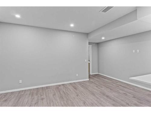 145 Howse Avenue Ne, Calgary, AB - Indoor Photo Showing Other Room