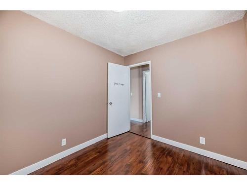 112 Falwood Crescent Ne, Calgary, AB - Indoor Photo Showing Other Room