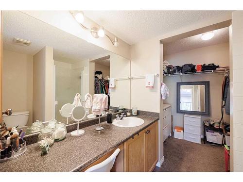 313-369 Rocky Vista Park Nw, Calgary, AB - Indoor Photo Showing Bathroom