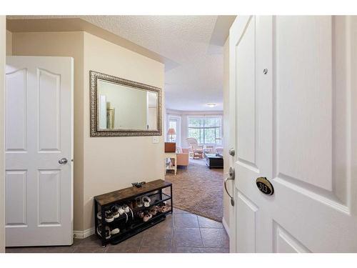 313-369 Rocky Vista Park Nw, Calgary, AB - Indoor Photo Showing Other Room