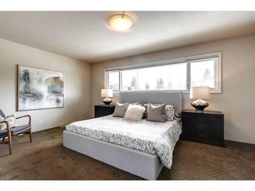 1316 34 Avenue Sw, Calgary, AB - Indoor Photo Showing Bedroom