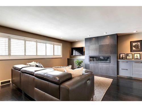 1316 34 Avenue Sw, Calgary, AB - Indoor Photo Showing Living Room With Fireplace