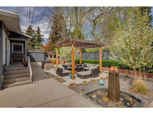 1316 34 Avenue Sw, Calgary, AB - Outdoor