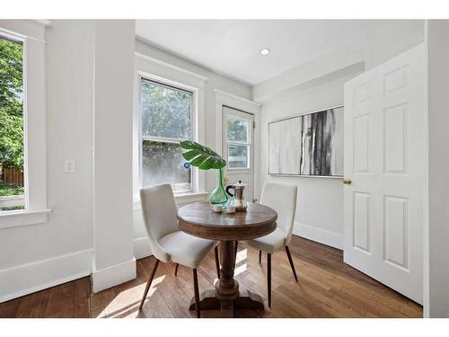 1623 13 Avenue Sw, Calgary, AB - Indoor Photo Showing Dining Room