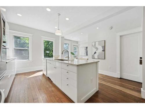 1623 13 Avenue Sw, Calgary, AB - Indoor Photo Showing Kitchen