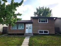 195 Pinecliff Way NE Calgary, AB T1Y 3X4