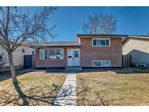 195 Pinecliff Way Ne, Calgary, AB - Outdoor