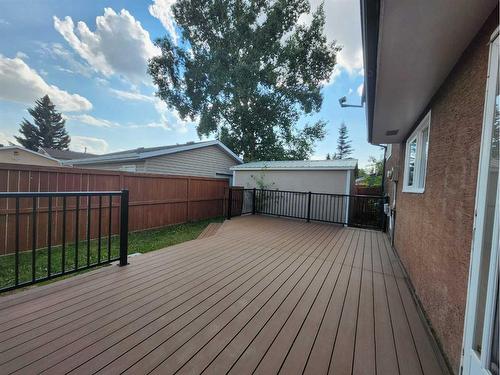 195 Pinecliff Way Ne, Calgary, AB - Outdoor With Exterior