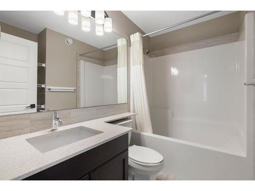 41 Sage Bluff Close Nw, Calgary, AB - Indoor Photo Showing Bathroom