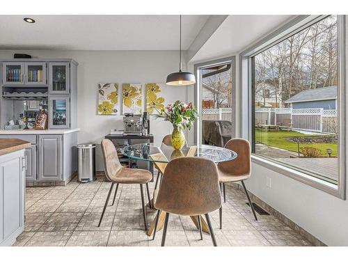 342 Hoodoo Crescent, Canmore, AB - Indoor Photo Showing Dining Room