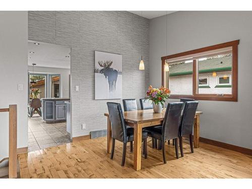 342 Hoodoo Crescent, Canmore, AB - Indoor Photo Showing Dining Room