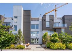 302-3130 Thirsk Street NW Calgary, AB T3B 6H4