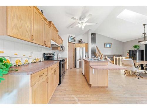 8 Bridleridge Road Sw, Calgary, AB - Indoor Photo Showing Kitchen