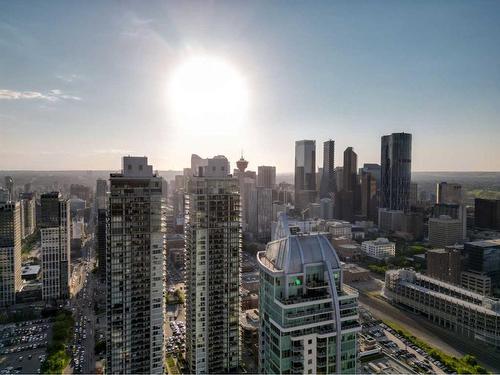 2002-1122 3 Street Se, Calgary, AB - Outdoor With View