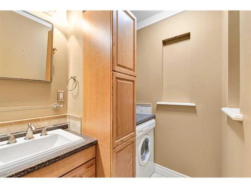 144 Macewan Glen Close Nw, Calgary, AB - Indoor Photo Showing Laundry Room