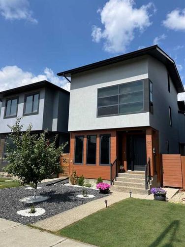 134 26 Avenue Ne, Calgary, AB - Outdoor