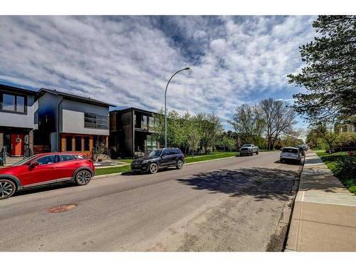 134 26 Avenue Ne, Calgary, AB - Outdoor