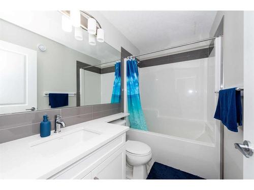 225 Nolanhurst Way Nw, Calgary, AB - Indoor Photo Showing Bathroom