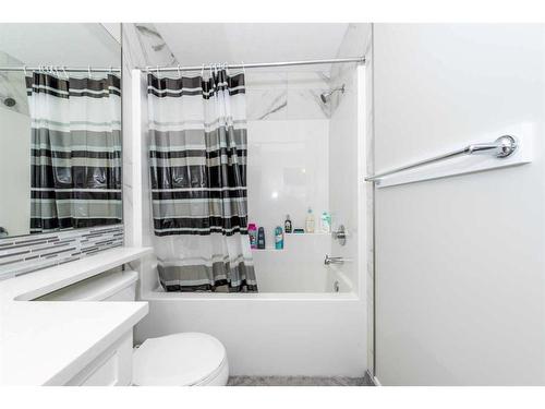 225 Nolanhurst Way Nw, Calgary, AB - Indoor Photo Showing Bathroom