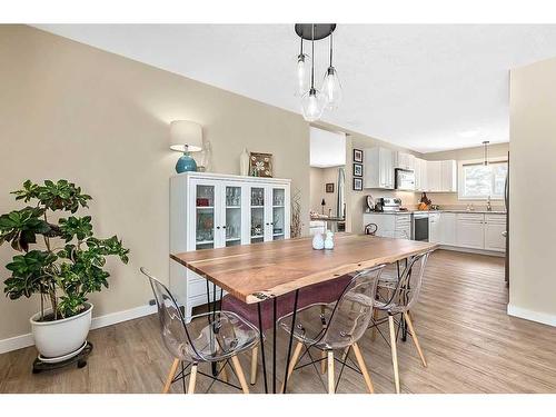 77 2 Street Se, High River, AB - Indoor Photo Showing Dining Room