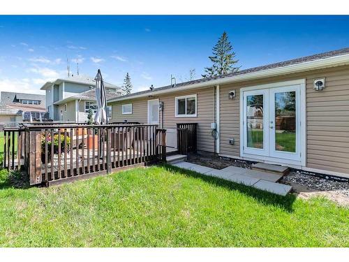 77 2 Street Se, High River, AB - Outdoor