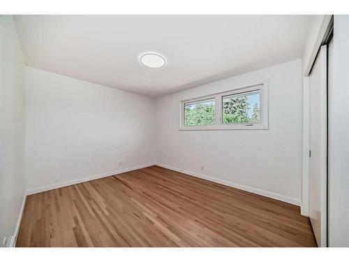 615 101 Avenue Sw, Calgary, AB - Indoor Photo Showing Kitchen