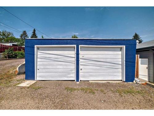 615 101 Avenue Sw, Calgary, AB - Outdoor With Exterior