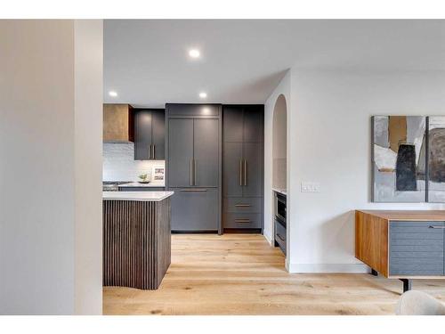 20 Varbay Place Nw, Calgary, AB - Indoor Photo Showing Kitchen