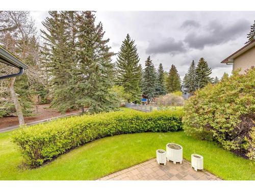 20 Varbay Place Nw, Calgary, AB - Outdoor With Backyard