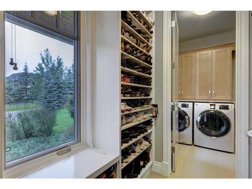 204 Leighton Court, Rural Rocky View County, AB - Indoor Photo Showing Laundry Room