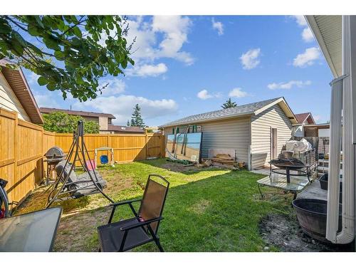 7135 Temple Drive Ne, Calgary, AB - Outdoor