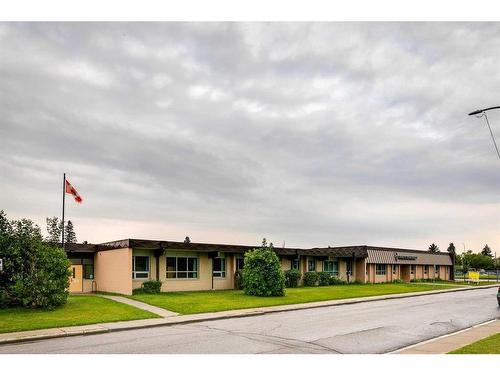 611 Agate Crescent Se, Calgary, AB - Outdoor With Facade