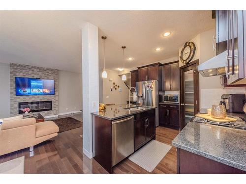 124 Westcreek Green, Chestermere, AB - Indoor Photo Showing Kitchen