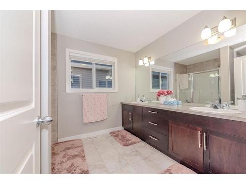 124 Westcreek Green, Chestermere, AB - Indoor Photo Showing Bathroom