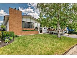 4424 3 Street NE Calgary, AB T2C 6L6