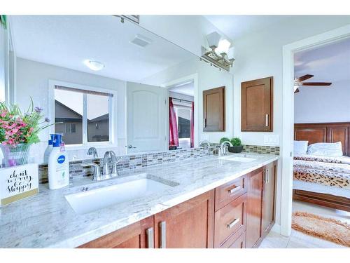 21 Saddlelake Gardens Ne, Calgary, AB - Indoor Photo Showing Bathroom