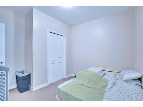 21 Saddlelake Gardens Ne, Calgary, AB - Indoor Photo Showing Bedroom