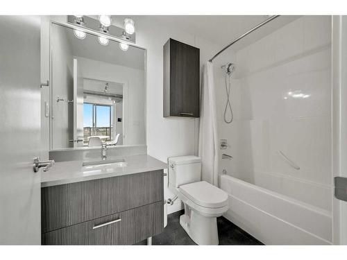 808-624 8 Avenue Se, Calgary, AB - Indoor Photo Showing Bathroom