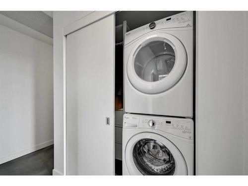 808-624 8 Avenue Se, Calgary, AB - Indoor Photo Showing Laundry Room