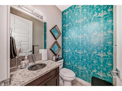 284 Aspenmere Circle, Chestermere, AB - Indoor Photo Showing Bathroom