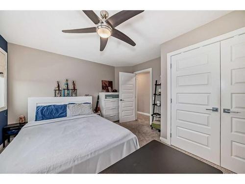 284 Aspenmere Circle, Chestermere, AB - Indoor Photo Showing Bedroom