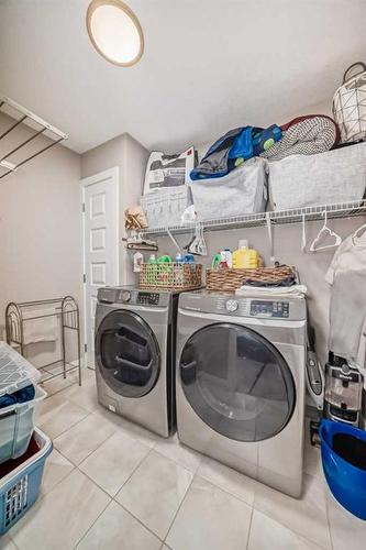 284 Aspenmere Circle, Chestermere, AB - Indoor Photo Showing Laundry Room