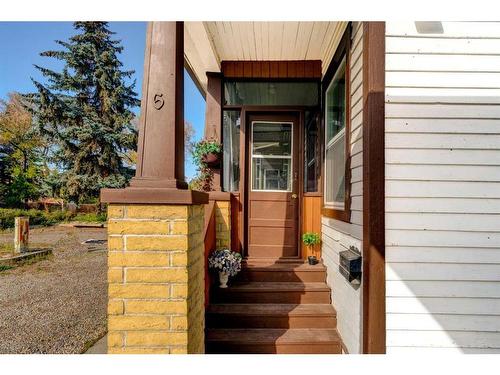 6 New Place Se, Calgary, AB - Outdoor With Exterior