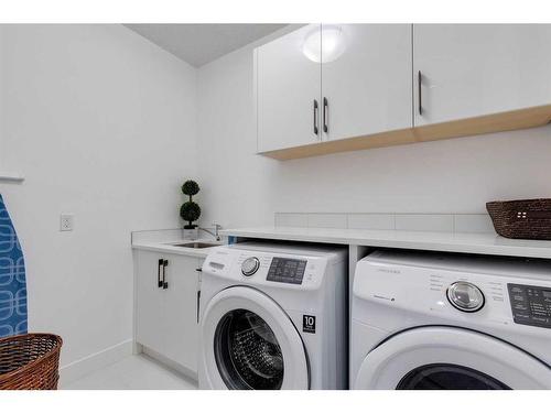 1-1723 10 Street Sw, Calgary, AB - Indoor Photo Showing Laundry Room